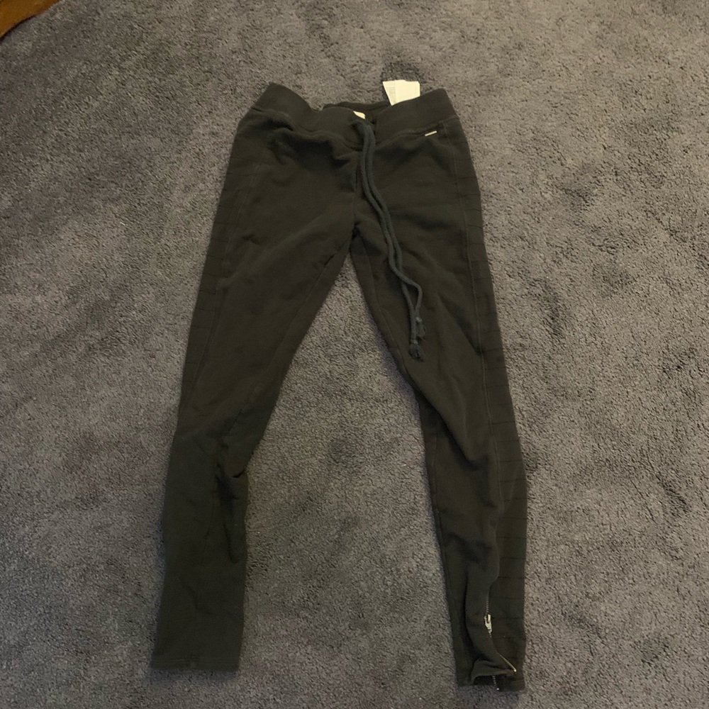 Hollister joggers